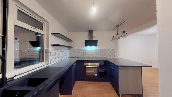 2 Bedroom Flat To Rent In Trafalgar Close, Peacehaven, BN10