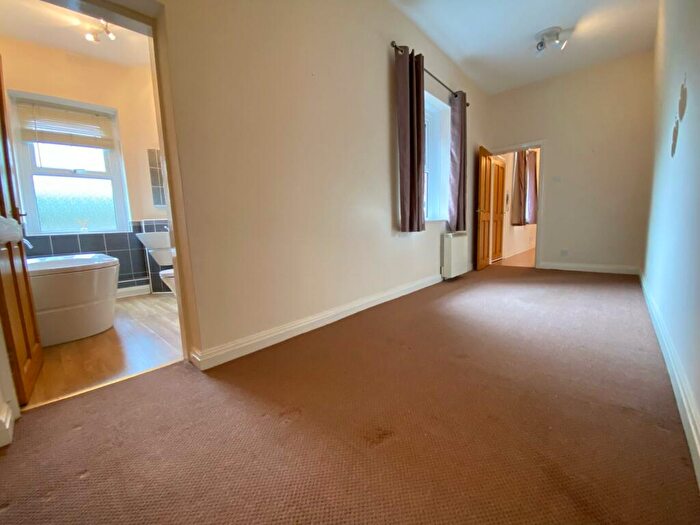 1 Bedroom Flat To Rent In St Christophers Avenue, Newcastle-under-Lyme, ST4