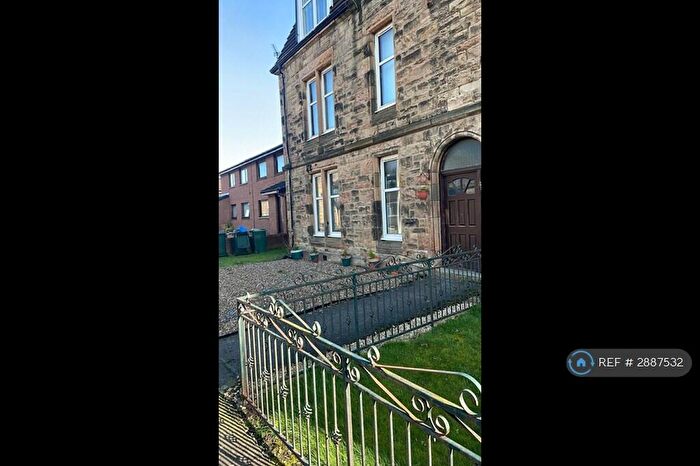 3 Bedroom Flat To Rent In Paris St, Grangemouth, FK3