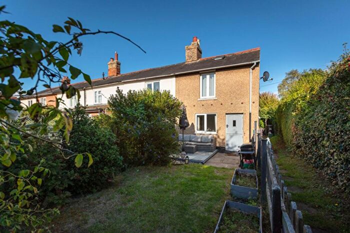 2 Bedroom End Of Terrace House For Sale In Clifton Road, Shefford, SG17