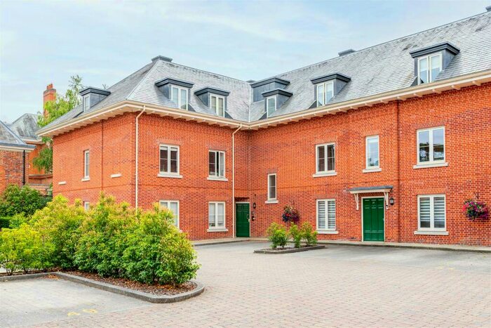 1 Bedroom Apartment To Rent In Henmarsh Court, Balls Park, Hertford, SG13