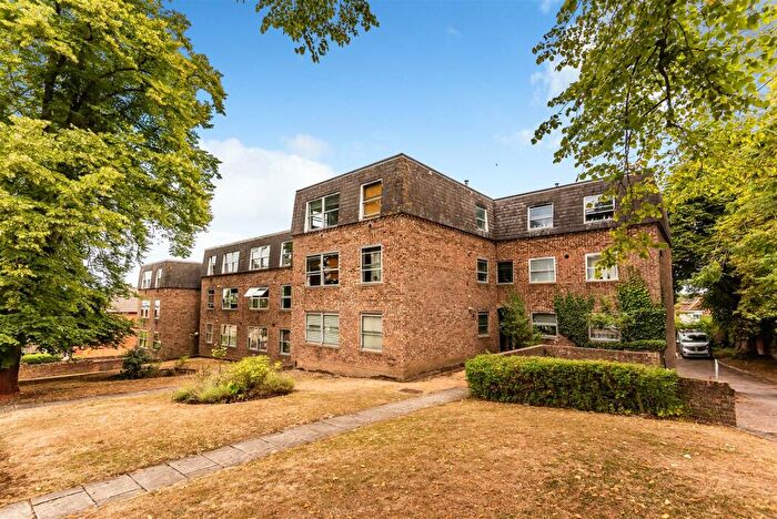 1 Bedroom Flat To Rent In Jenner Road, Guildford, GU1