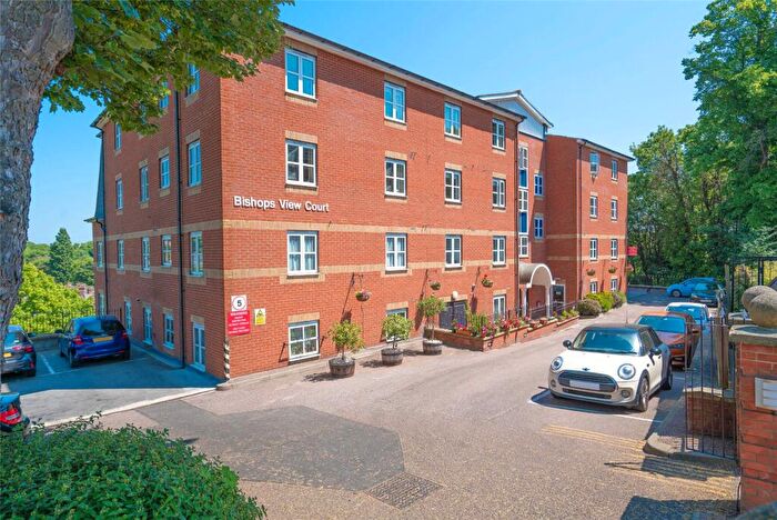 1 Bedroom Apartment For Sale In Bishops View Court, Church Crescent, London, N10