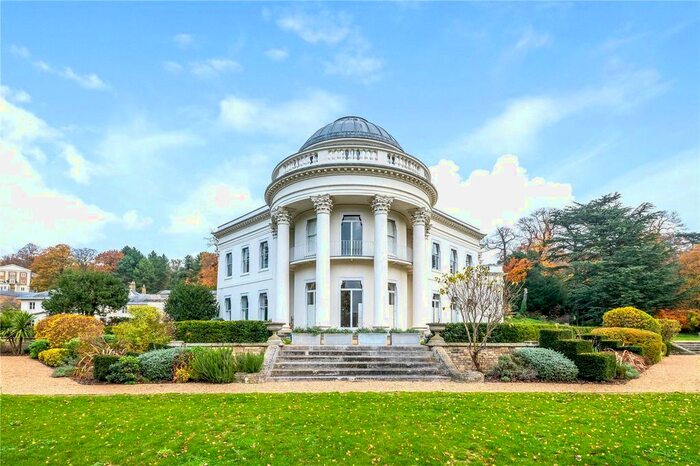 2 Bedroom Flat To Rent In Willoughby Lane, Bromley, BR1