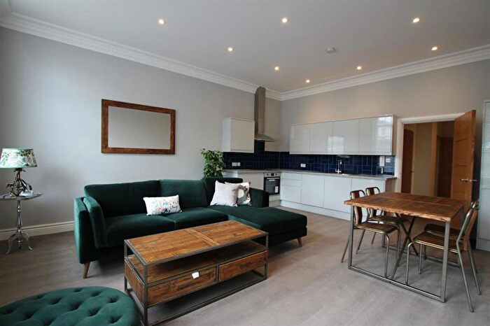 2 Bedroom Flat To Rent In Derby Road, Nottingham, NG7