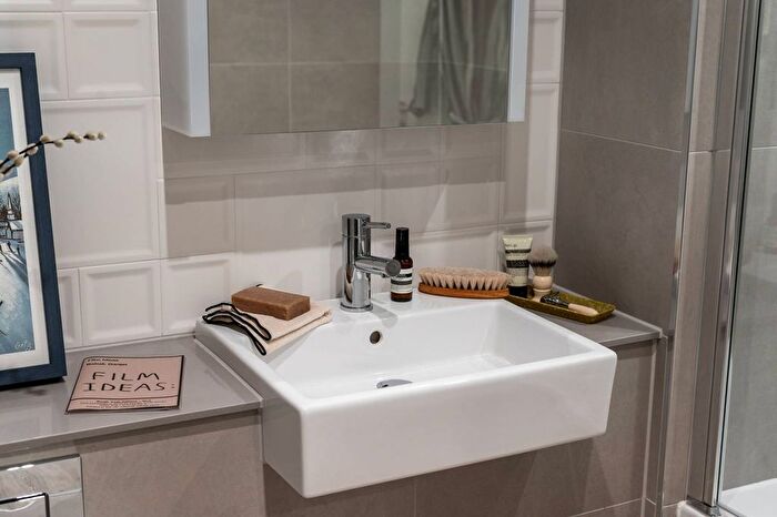 2 Bedroom Flat To Rent In Coppermaker Square, Stratford, E20