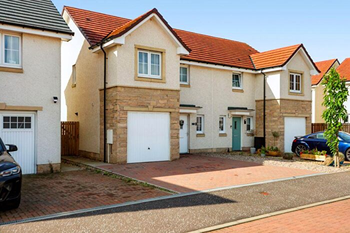 3 Bedroom Semi-Detached House For Sale In Williamwood Drive, Kilmarnock, KA1