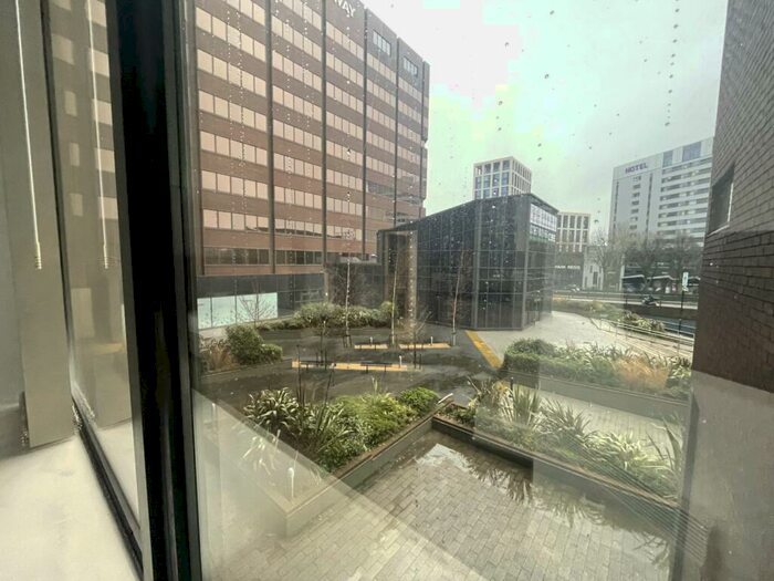 Flat To Rent In Broadway Residences, Broad Street, Birmingham, West Midlands, B15