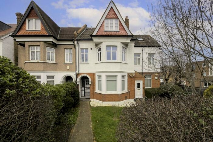 2 Bedroom Flat To Rent In Croydon Road, Anerley, SE20