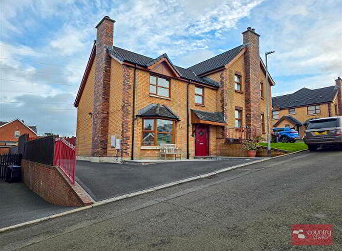 3 Bedroom Semi-Detached House For Sale In Aylesbury Road, Newtownabbey, BT36