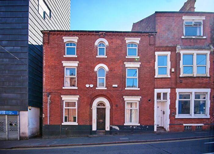4 Bedroom Flat To Rent In Talbot Street, Nottingham, NG1