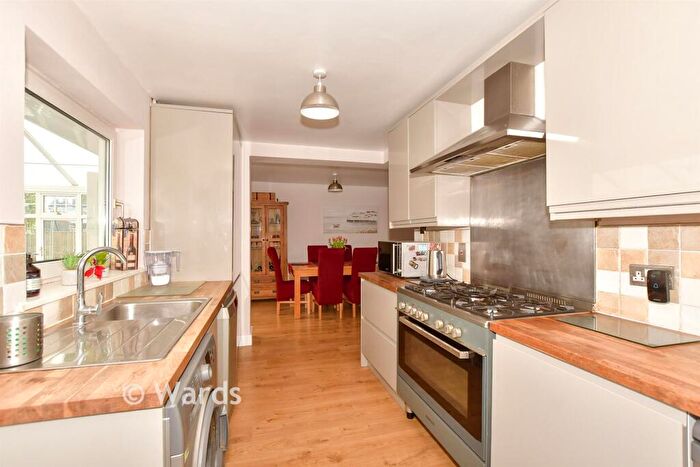 6 Bedroom Detached House For Sale In Newlands, Whitfield, Dover, Kent, CT16