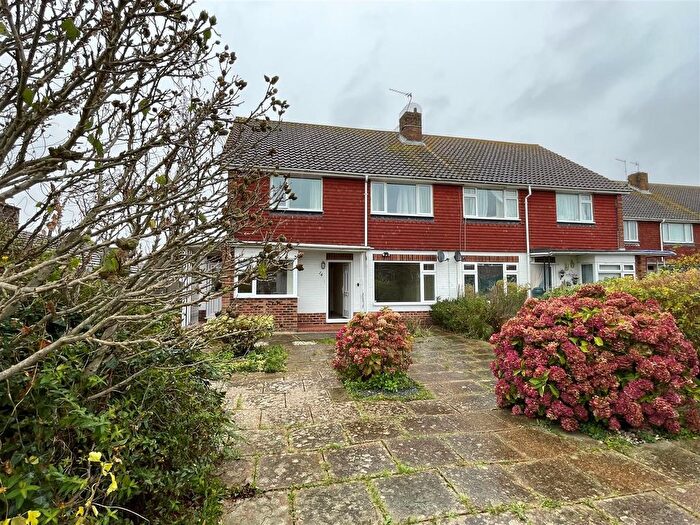 2 Bedroom Flat To Rent In Sutherland Close, Rustington, Littlehampton, BN16