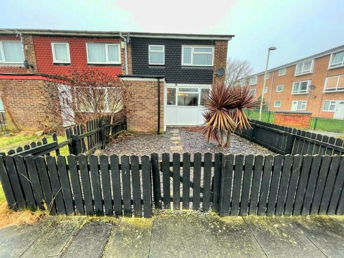 3 Bedroom End Of Terrace House To Rent In Grassholme, Darlington, DL1