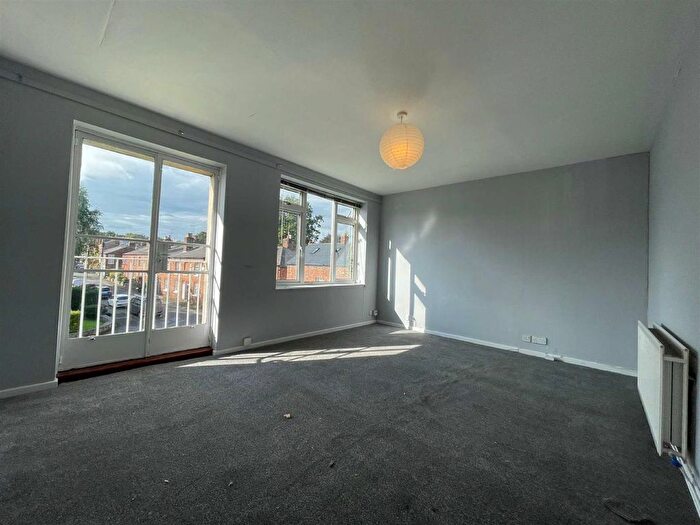 2 Bedroom Flat To Rent In Albert Court, Altrincham, Cheshire, WA14