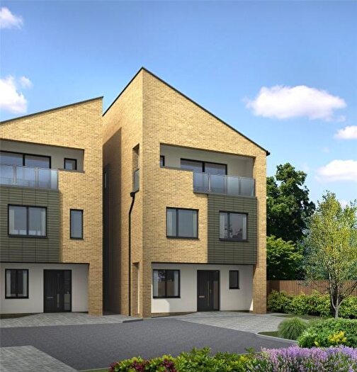 5 Bedroom Detached House To Rent In Woking, Surrey, GU22