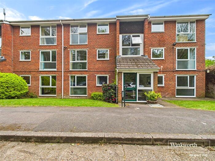 2 Bedroom Apartment For Sale In Southcote Road, Reading, Berkshire, RG30