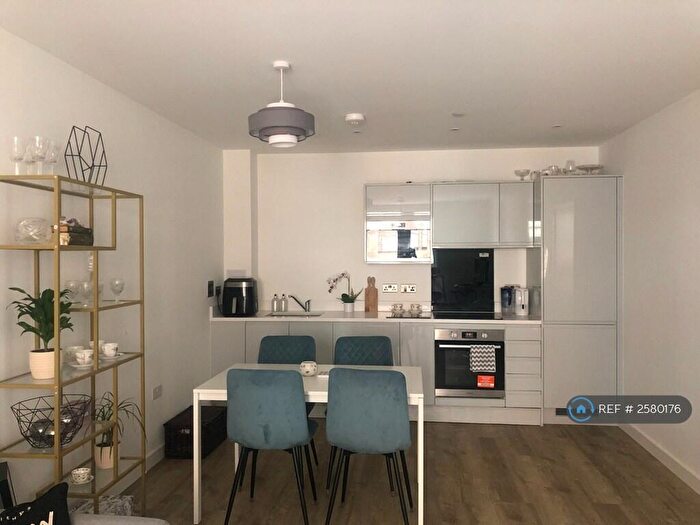 1 Bedroom Flat To Rent In North Woolwich Road, London, E16