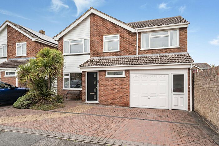 4 Bedroom Detached House For Sale In Glyme Close, Abingdon, OX14