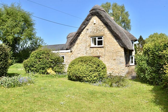 2 Bedroom Cottage For Sale In North Lane, Weston-On-The-Green, OX25
