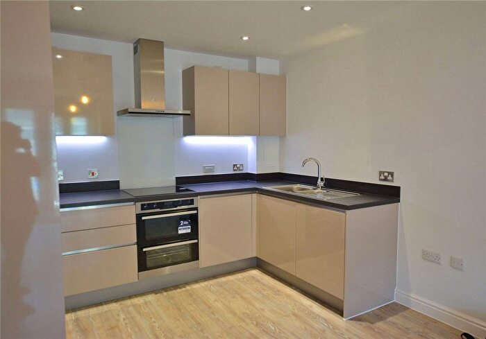 1 Bedroom Flat To Rent In The Vale, Bushey, Bushey, WD23