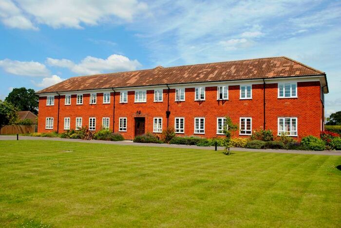 2 Bedroom Apartment To Rent In Pirbright, GU24