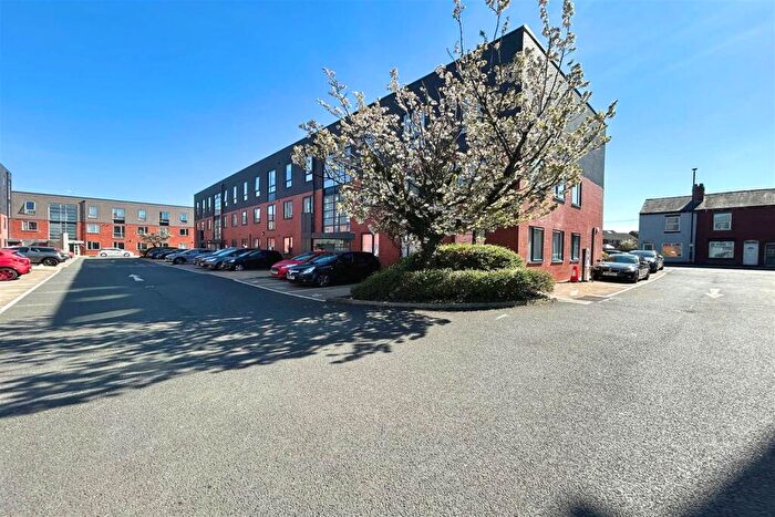 2 Bedroom Apartment For Sale In Crossford Court, Dane Road, Sale, M33