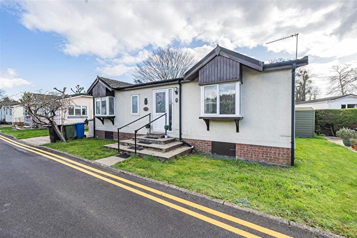 2 Bedroom Park Home For Sale In Willows Riverside Park, Windsor, SL4