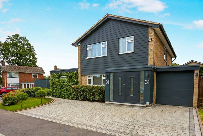 5 Bedroom Detached House For Sale In North Acre, Banstead, SM7