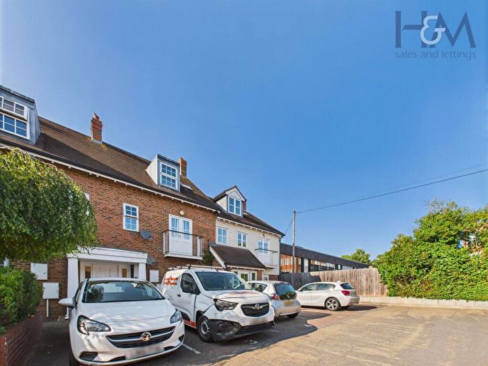 1 Bedroom Apartment To Rent In Shire Court, Stevenage, SG1