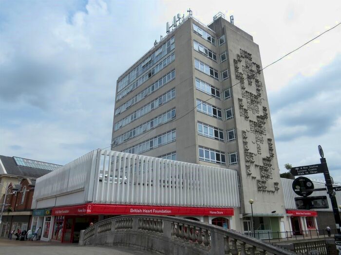 2 Bedroom Flat To Rent In Meadow Walk, Chelmsford, CM1