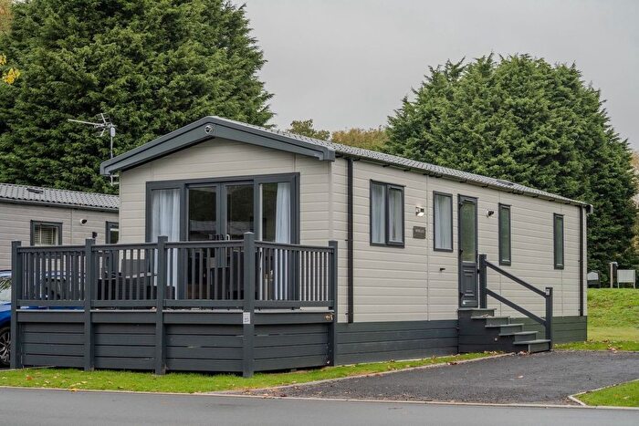 2 Bedroom Lodge For Sale In Allerthorpe, York, YO42