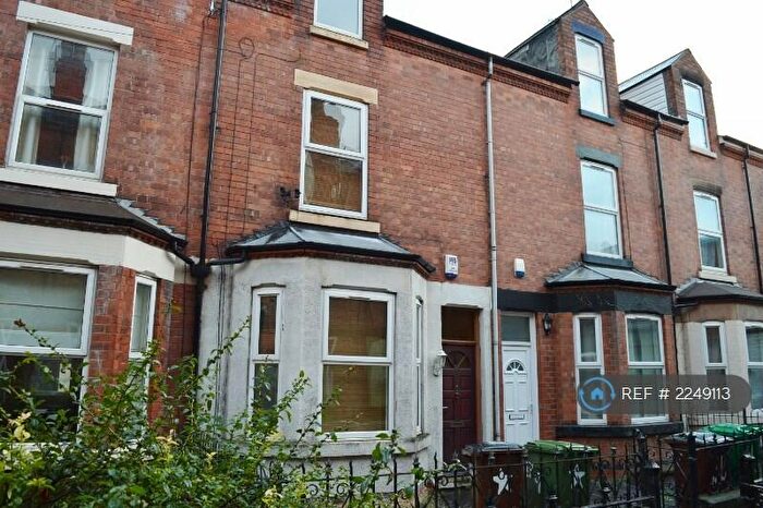 3 Bedroom Terraced House To Rent In Newdigate Villas, Nottingham, NG7