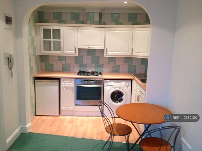 1 Bedroom Flat To Rent In Howitt Road, London, NW3