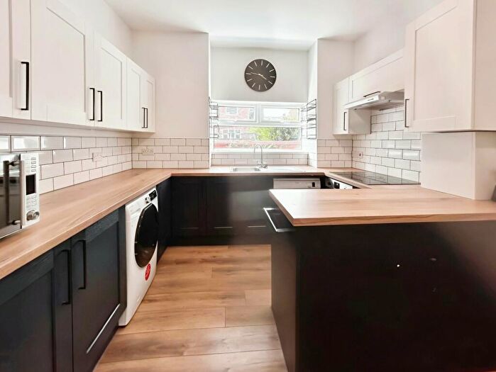 6 Bedroom End Of Terrace House To Rent In Leamington Avenue, West Didsbury, M20