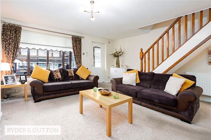 3 Bedroom Semi-Detached House For Sale In Rydal Avenue, Chadderton, Oldham, Greater Manchester, OL9