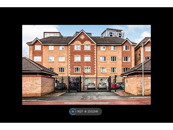 2 Bedroom Flat To Rent In Labrador Quay, Manchester, M50