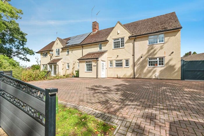 4 Bedroom Semi-Detached House For Sale In Chetwode, Overthorpe, Banbury, Northamptonshire, OX17
