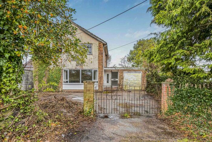 4 Bedroom Detached House For Sale In Reading Road, Woodcote, Reading, RG8