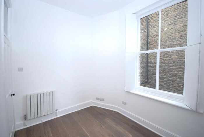 6 Bedroom Property To Rent In Camberwell New Road, London, SE5