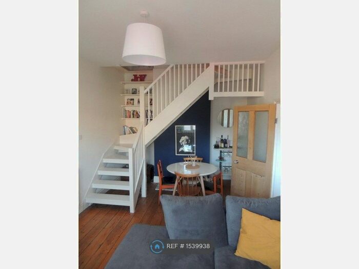 2 Bedroom End Of Terrace House To Rent In Guy Street, Warwick, CV34