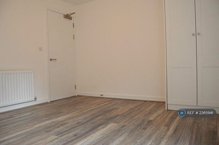1 Bedroom Flat To Rent In Bell Street, Glasgow, G4