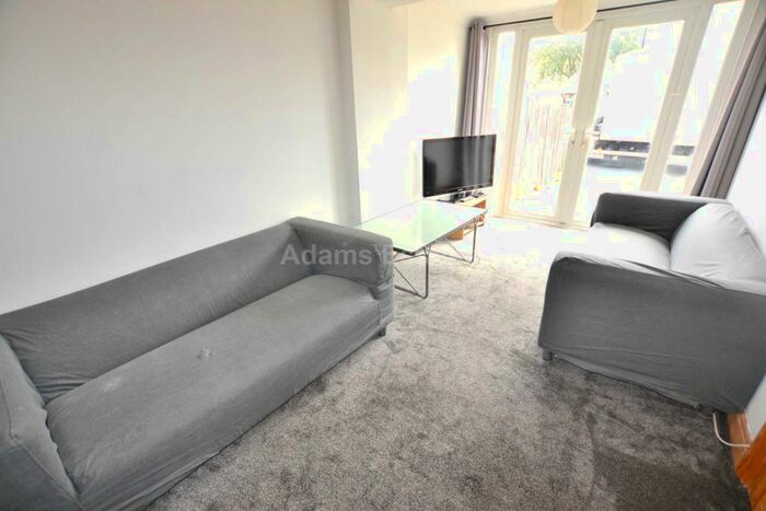 5 Bedroom Terraced House To Rent In Spring Terrace, Reading, England, RG2