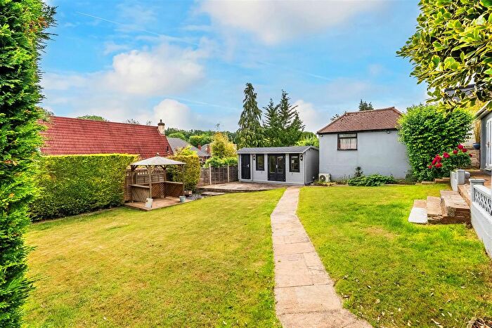 4 Bedroom Chalet For Sale In Grosvenor Road, Epsom, KT18