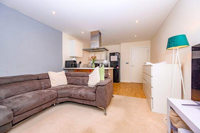 1 Bedroom Flat For Sale In Bessemer Road, Welwyn Garden City, AL7