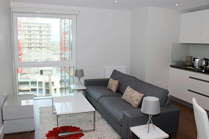 1 Bedroom Flat To Rent In Whitechapel High Street, Aldgate, London, E1