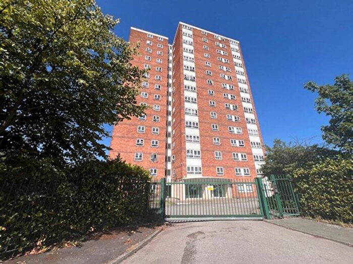2 Bedroom Flat For Sale In Highclere Avenue, City View, M7