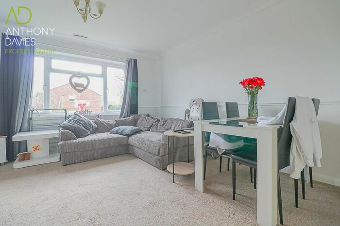 2 Bedroom Maisonette To Rent In Gauldie Way, Standon, Ware, SG11