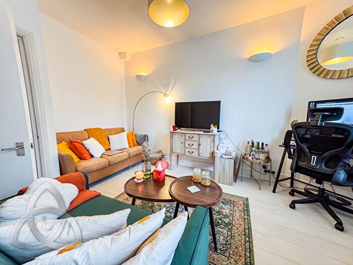 1 Bedroom Flat To Rent In Lauderdale Road, Maida Vale, W9