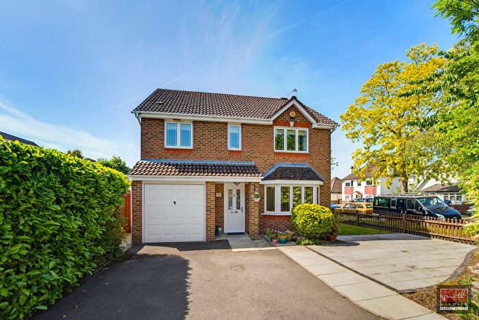 4 Bedroom Detached House For Sale In Aspen Gardens, Ashford, TW15